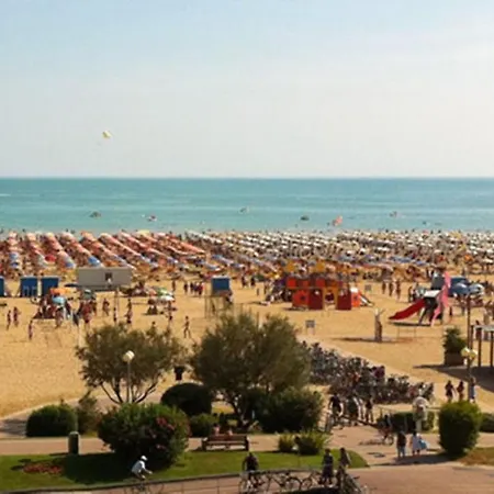 Two Bedrooms In - Pool - Parking - Beach Place Amenities Appartamento